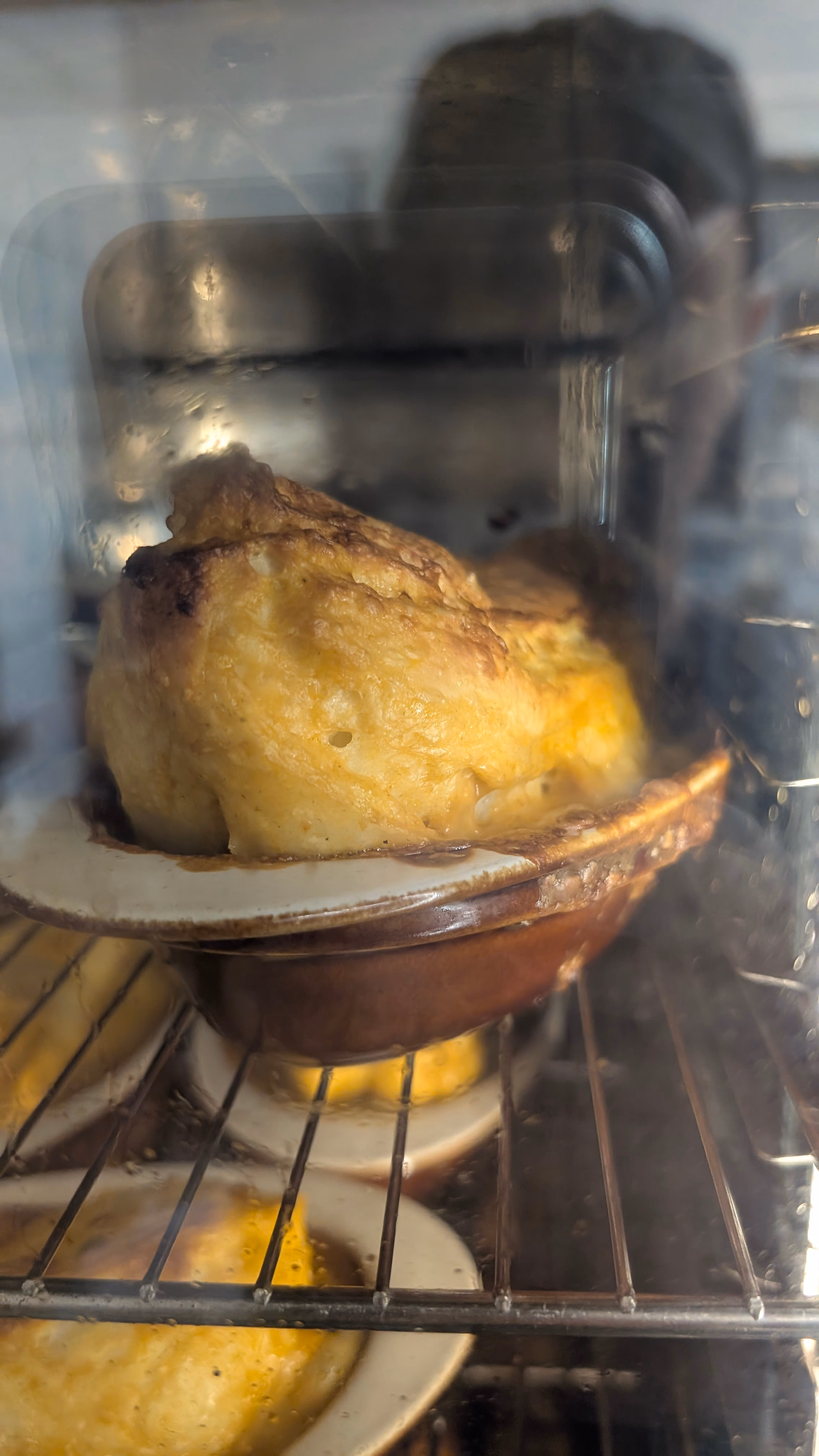 Quenelle de brochet gratinée au four à l'Auberge des Canuts, bouchon lyonnais Vieux Lyon